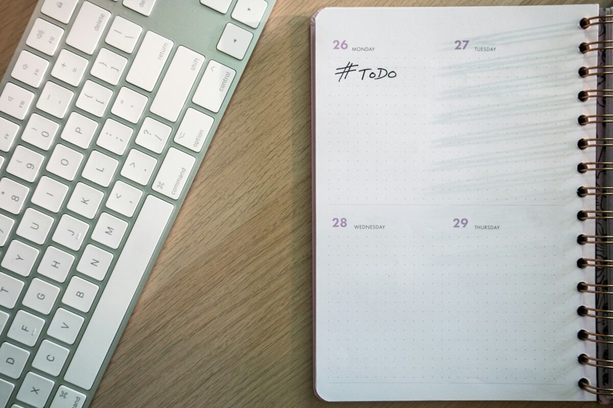 The “15-Minute Buffer” Rule: Stop Scheduling Like You Teleport